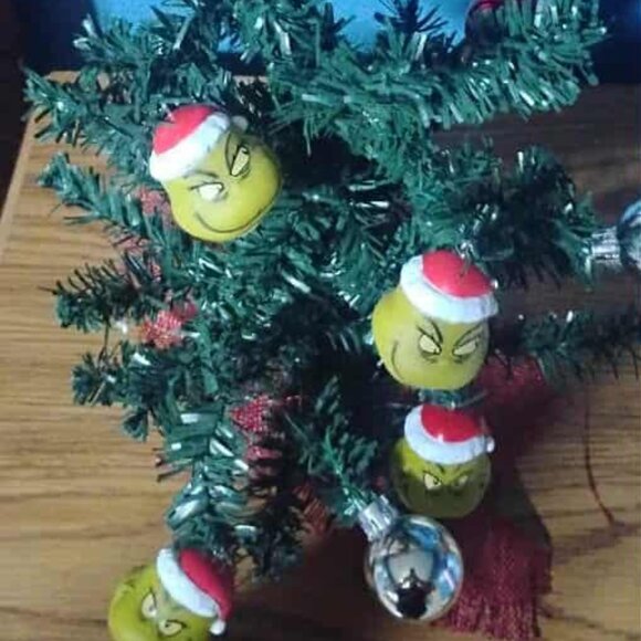 Used 16" Grinch tree w/lights - Picture 4 of 5